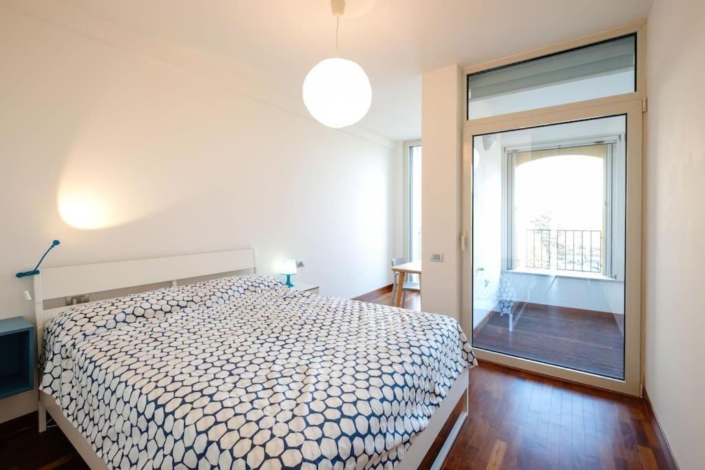 Cozy With Spacious Veranda Milano